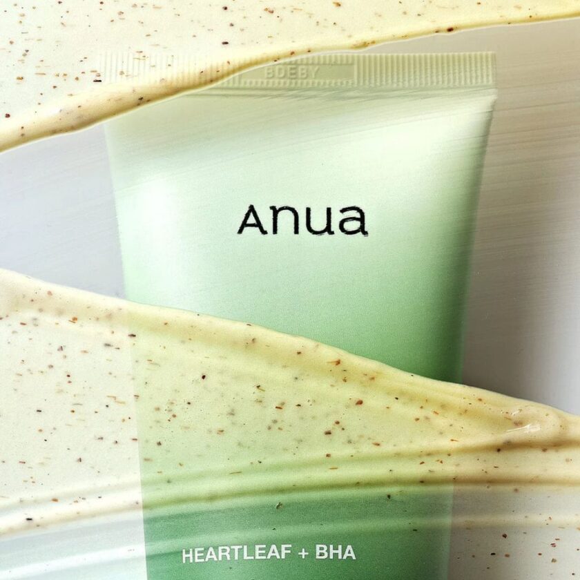 Anua Heartleaf Quercetinol Pore Deep Cleansing Foam - Image 3